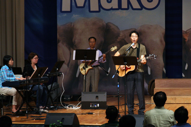 09072011-churchalive (1).jpg