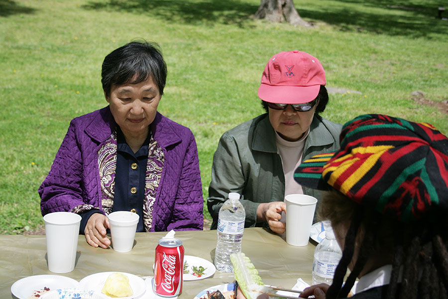 05042013-senior-picnic (11).jpg