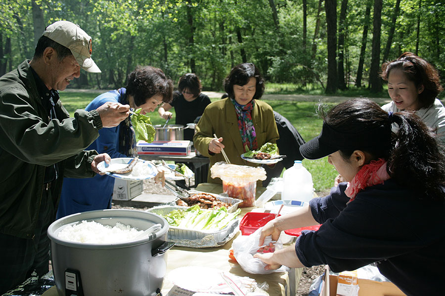 05042013-senior-picnic (9).jpg