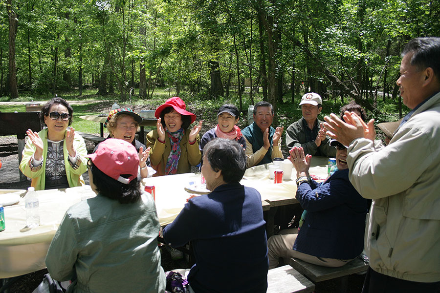 05042013-senior-picnic (14).jpg