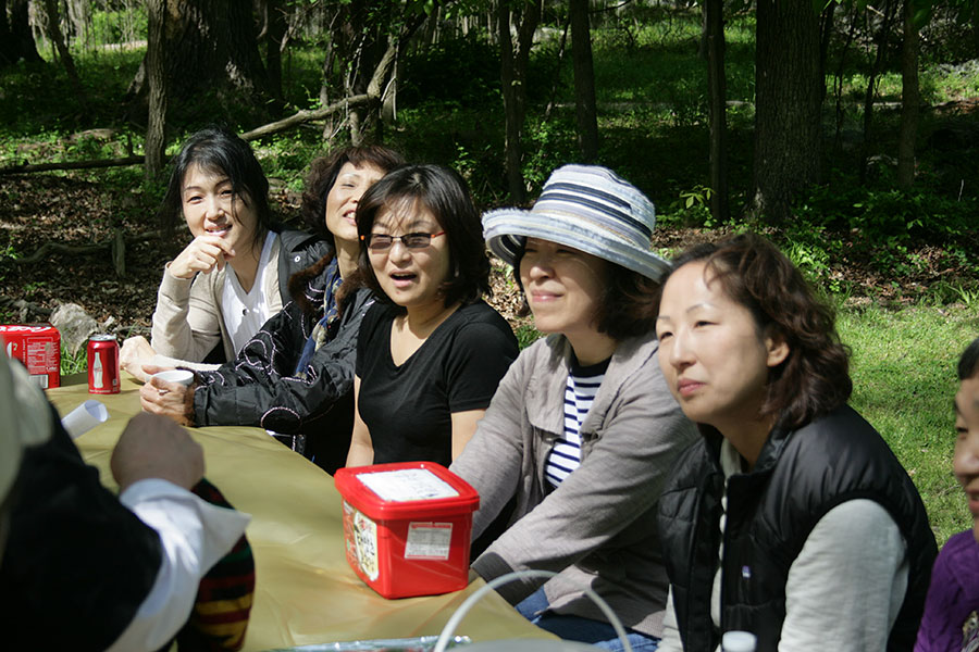 05042013-senior-picnic (6).jpg