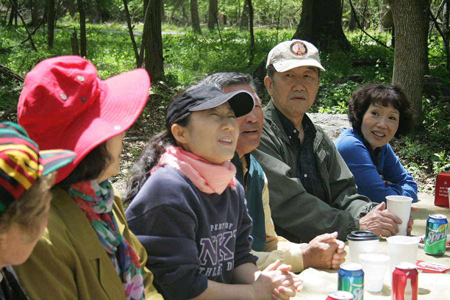 05042013-senior-picnic (18).jpg