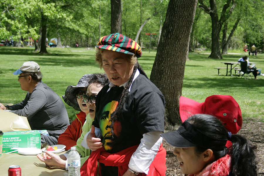 05042013-senior-picnic (15).jpg