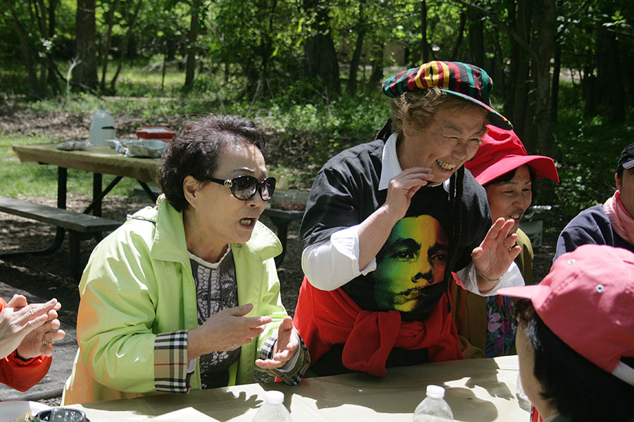 05042013-senior-picnic (17).jpg